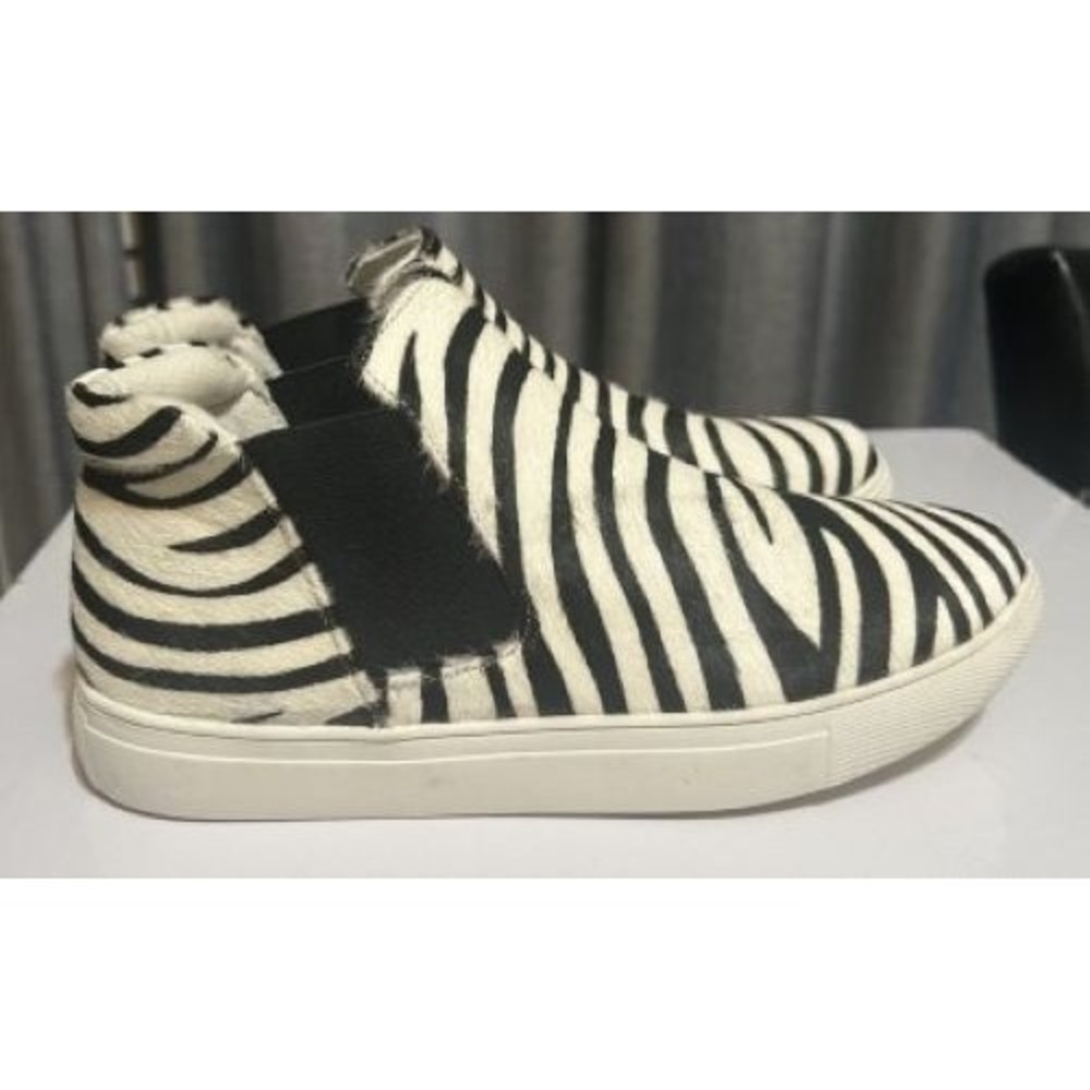 NWOT Coconuts by Matisse Zebra Print Slip-On Sneakers Artsy Preppy Biker Women 6